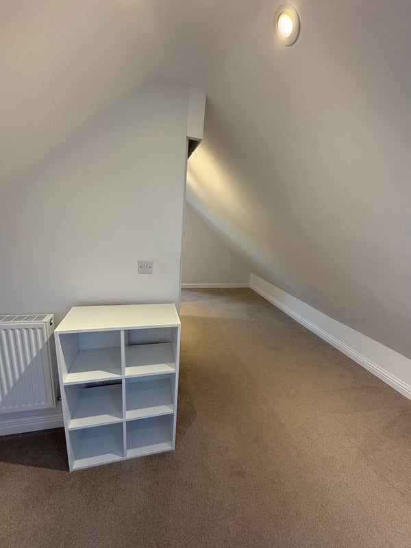 Room Stables Row in Greater London