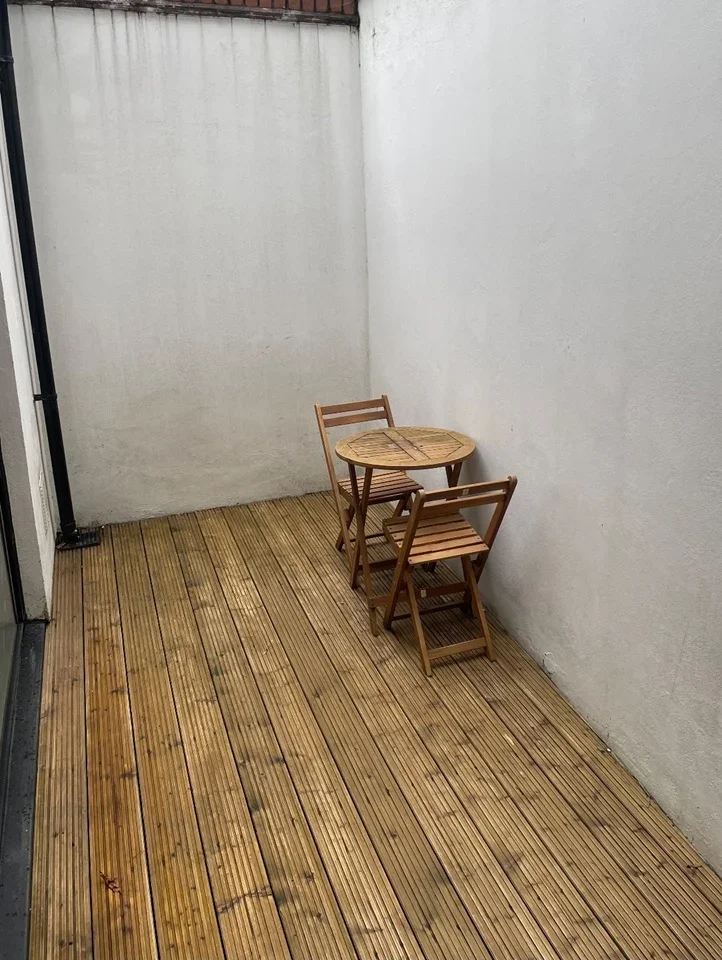 Flat Kingsland Road in Greater London