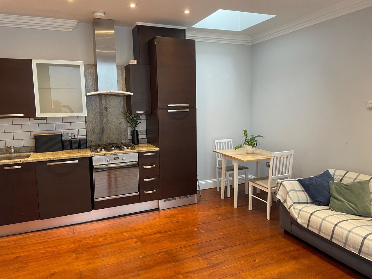 Flat Kingsland Road in Greater London