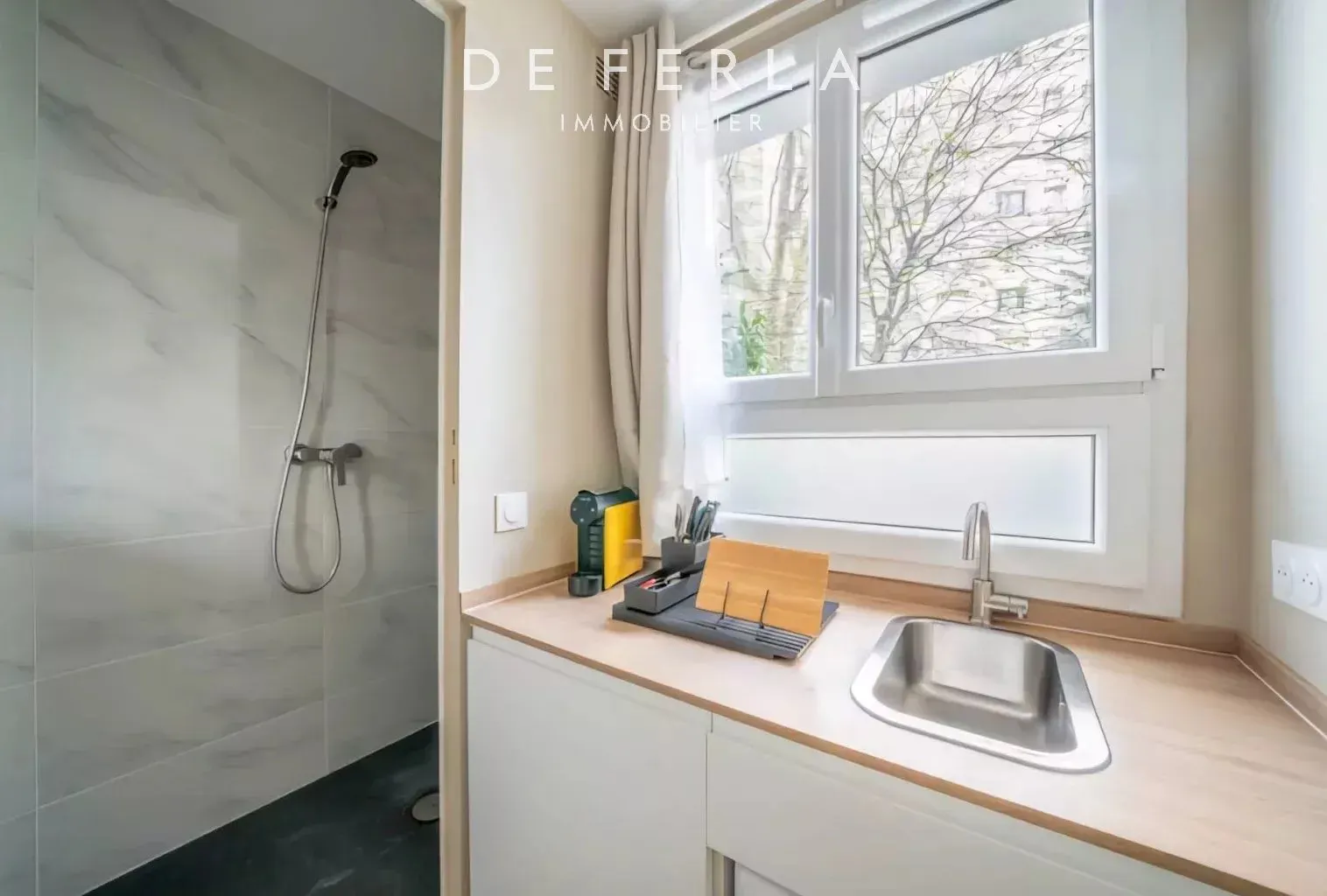 Flat Rue Saint-Charles in Paris