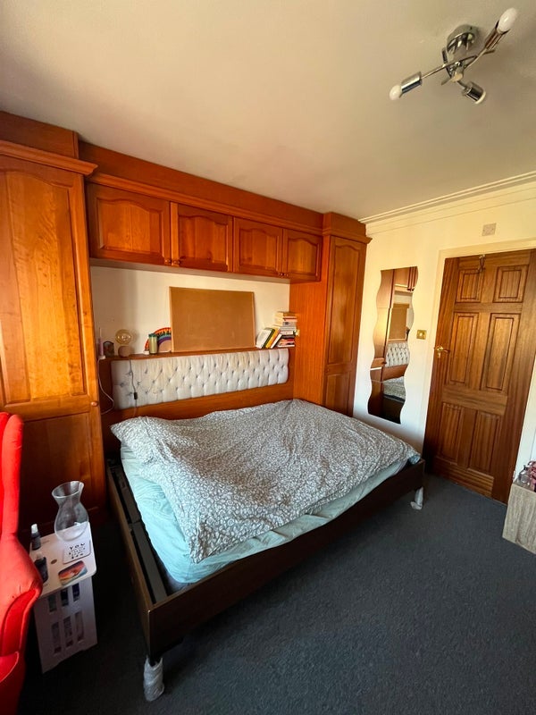 Room Oakfield Road in Greater London