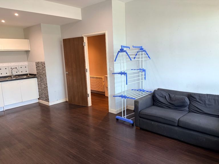 Flat York Avenue in Greater London