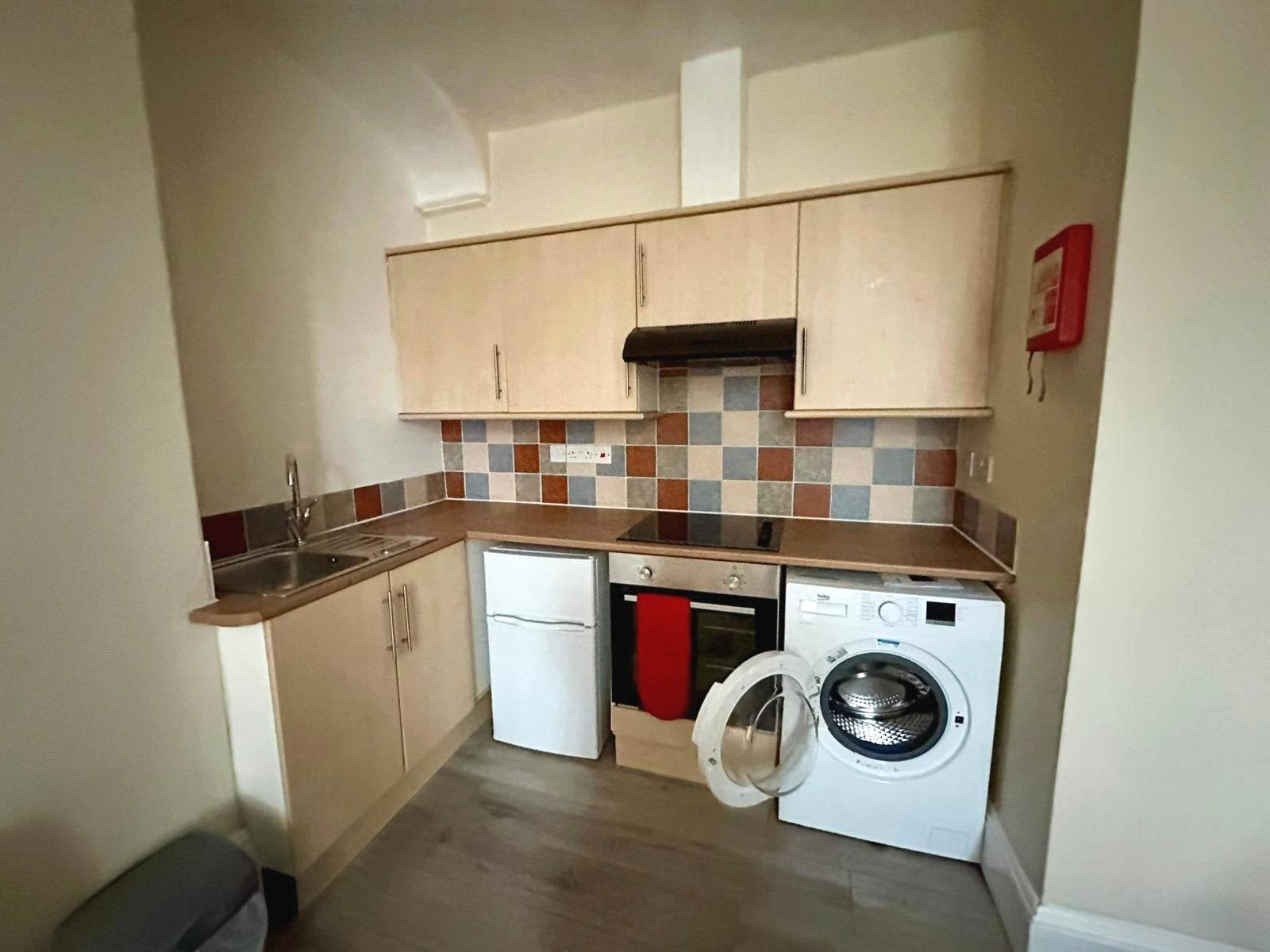 Flat Pierremont Crescent in Darlington