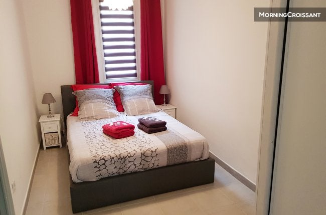 Flat Rue Moulin d'Isnard in Salon-de-Provence
