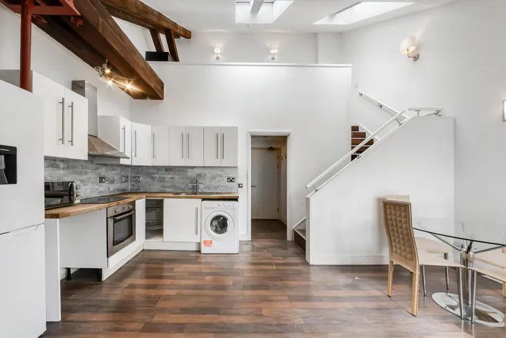 Flat Burrells Wharf Square in Greater London