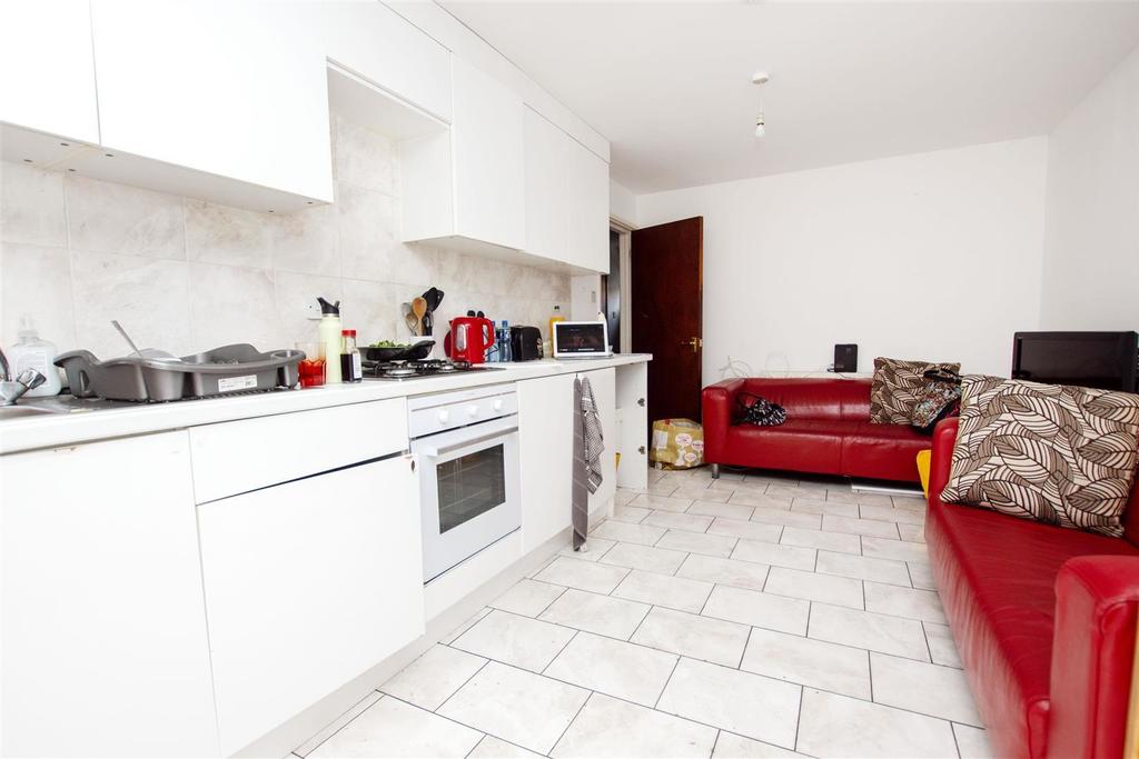Room Selly Park Road in Birmingham