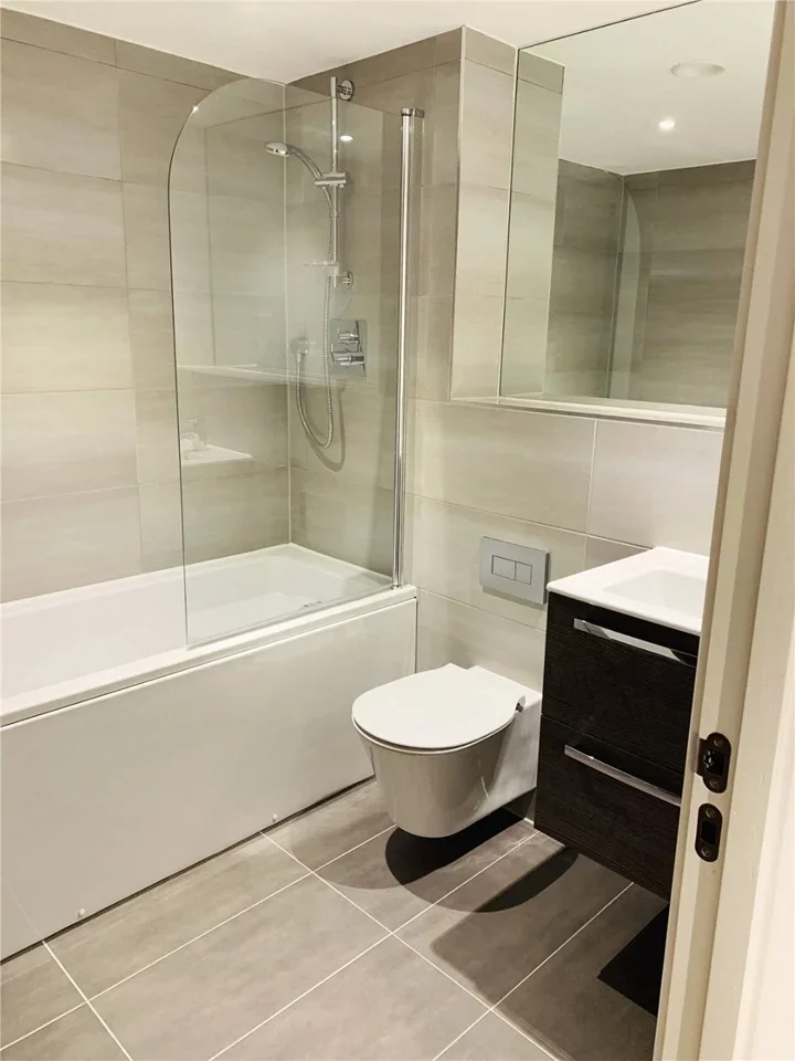 Flat Cassilis Road in Greater London