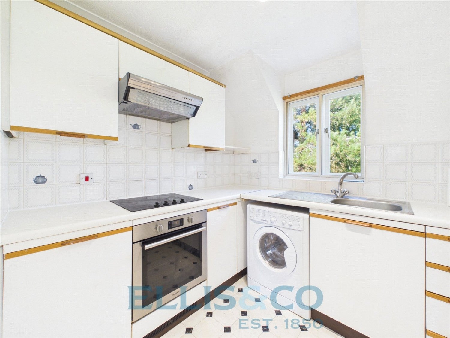 Flat Arundel Close in Tonbridge and Malling
