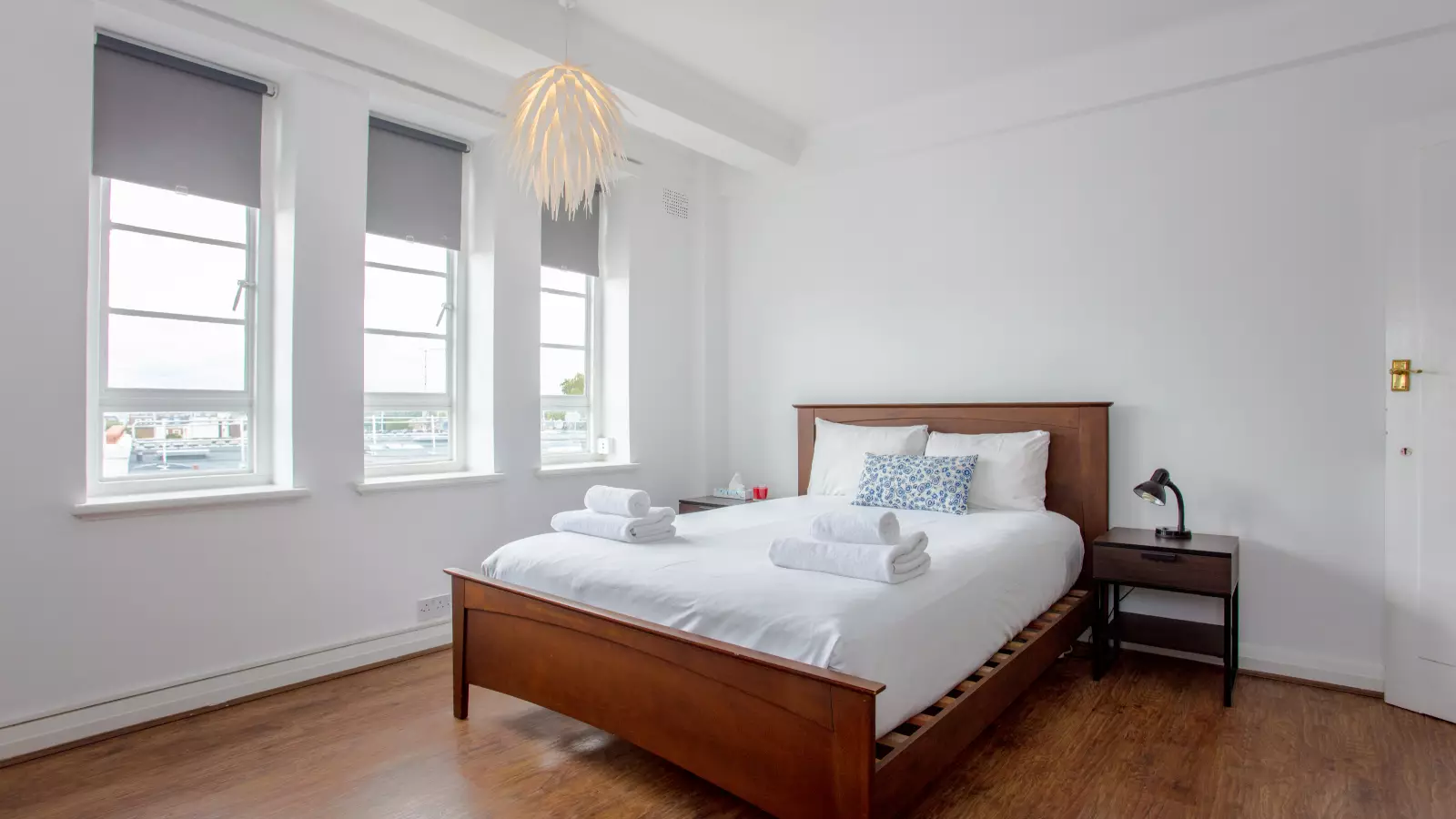 Flat Hatherley Grove in City of Westminster