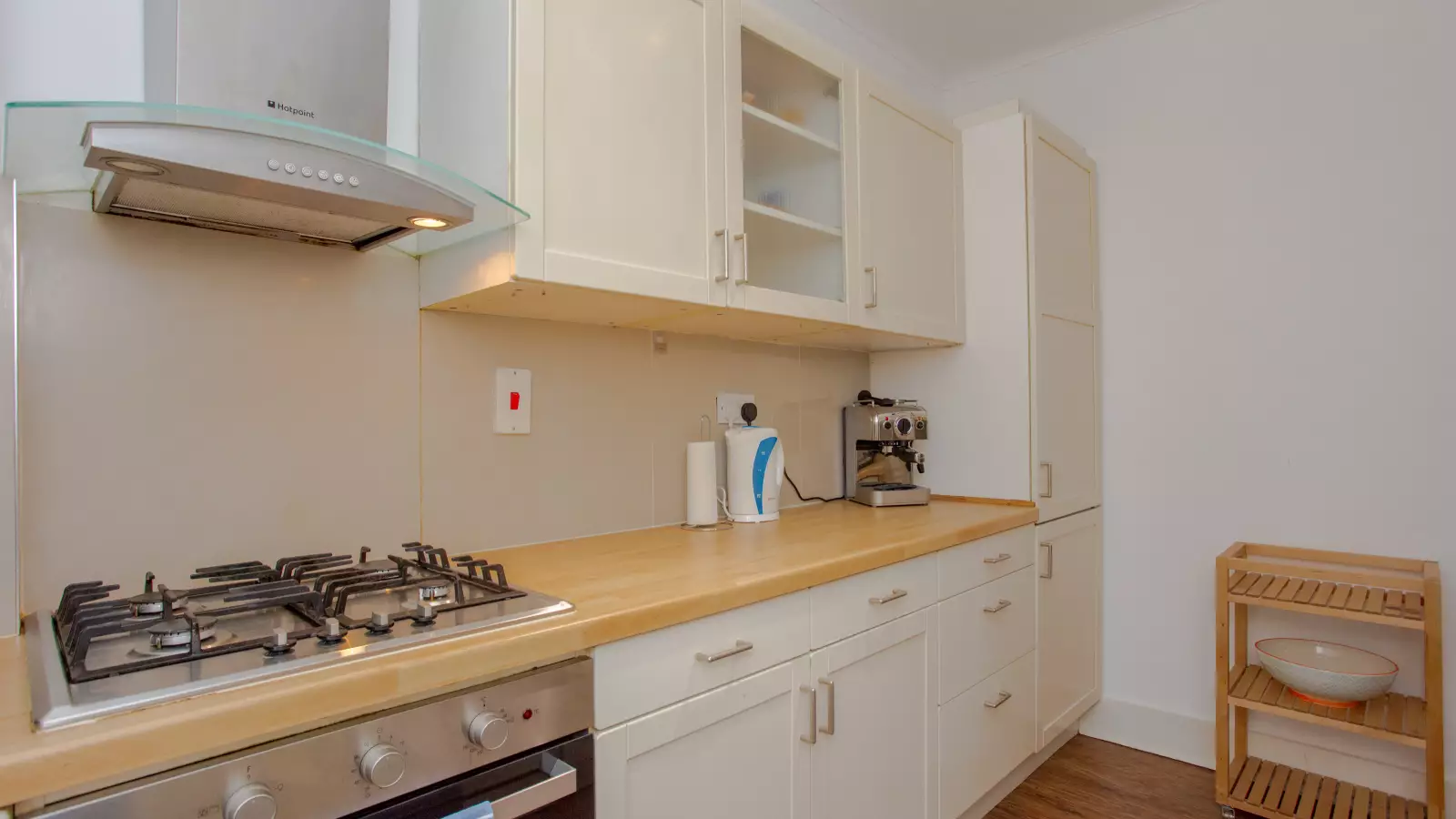 Flat Hatherley Grove in City of Westminster