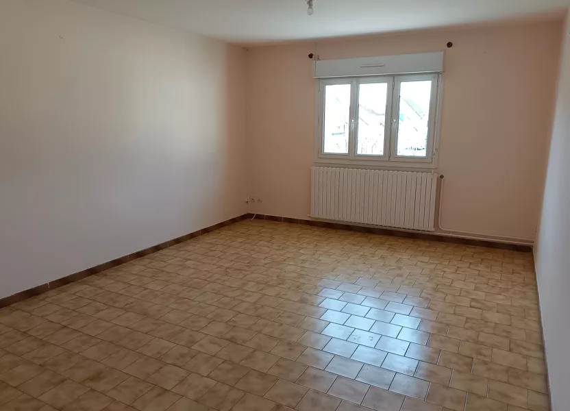 Flat Rue de Bonnétable in Marolles-les-Braults