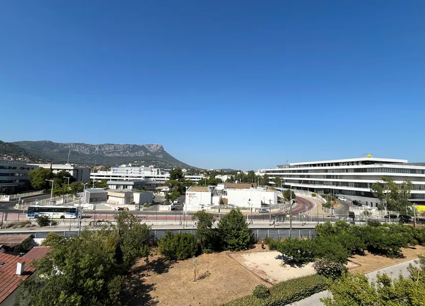 Flat Avenue Joseph Gasquet in Toulon
