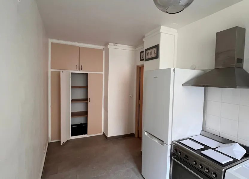 Appartement Rue Rottembourg à Paris