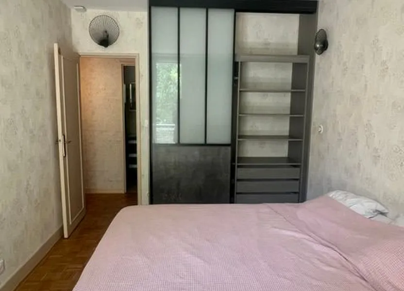 Appartement Rue Rottembourg à Paris