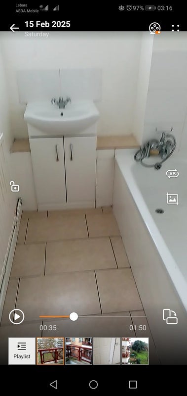 Room Estate Road in Greater London