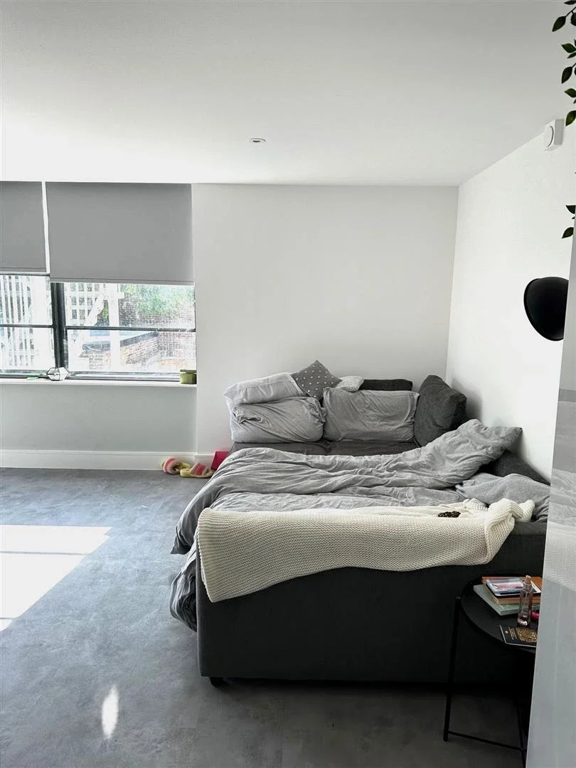 Room River Front in Greater London