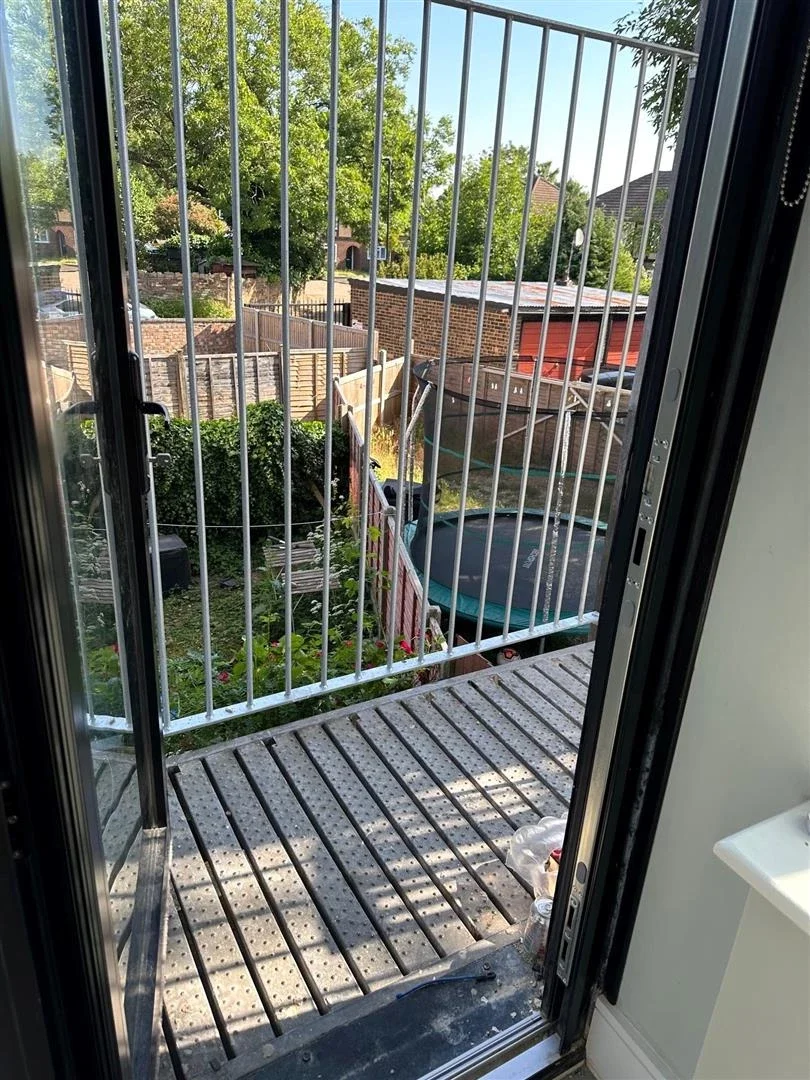 Room River Front in Greater London