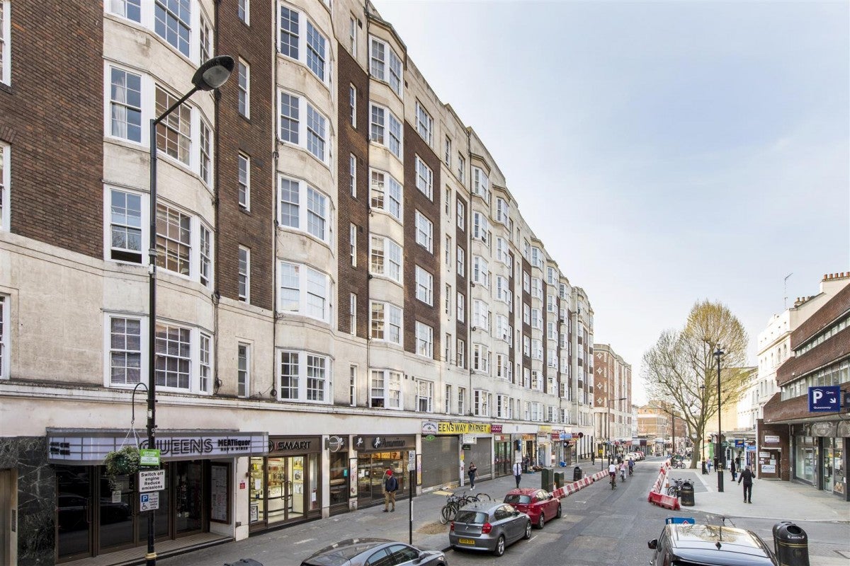 Flat Queensway in City of Westminster