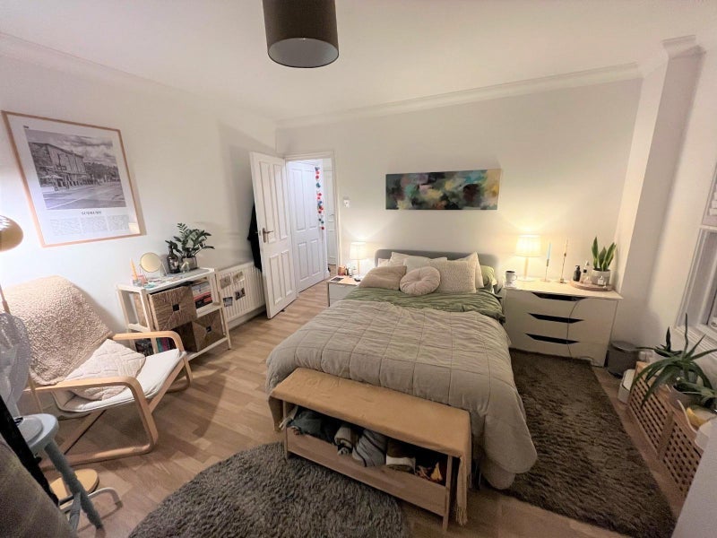 Room Fleet Road in Greater London