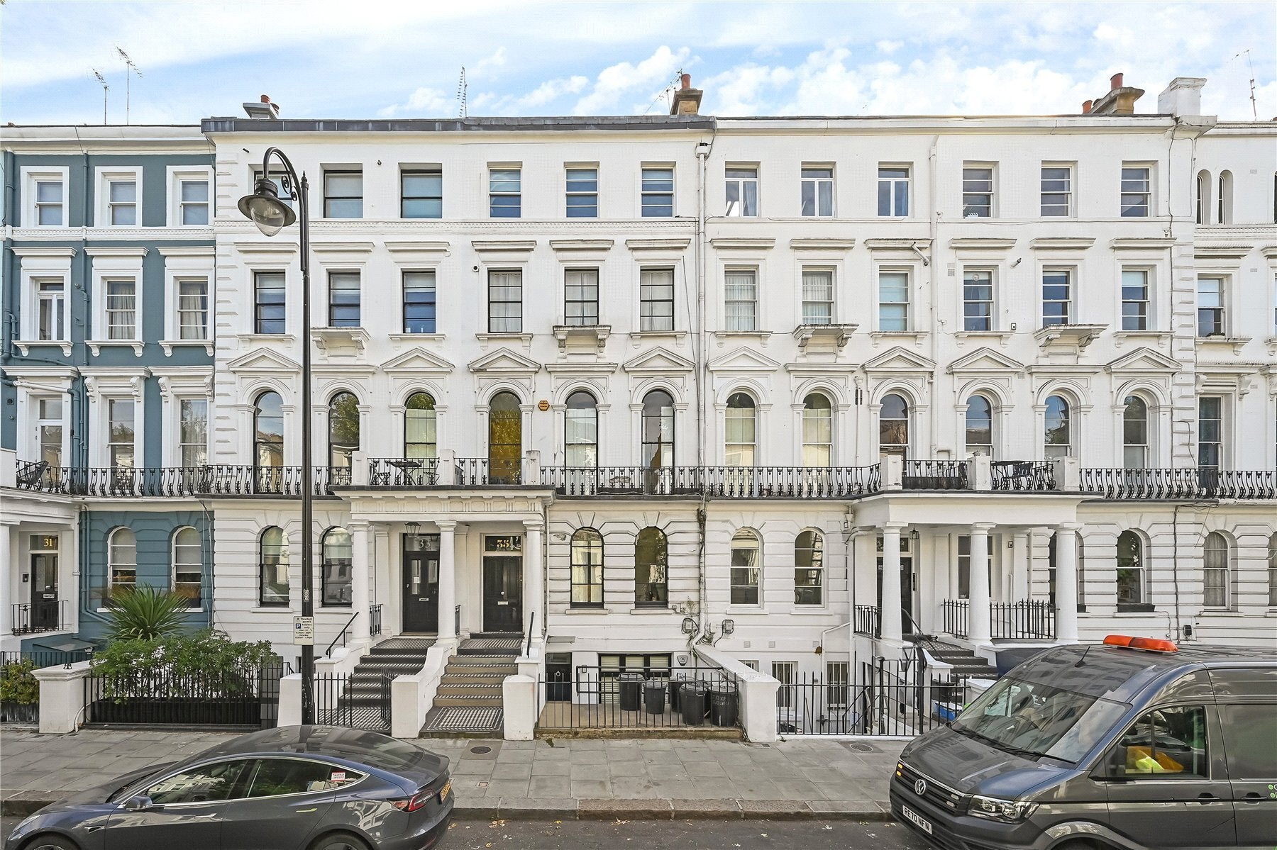 Flat Elgin Crescent in Greater London