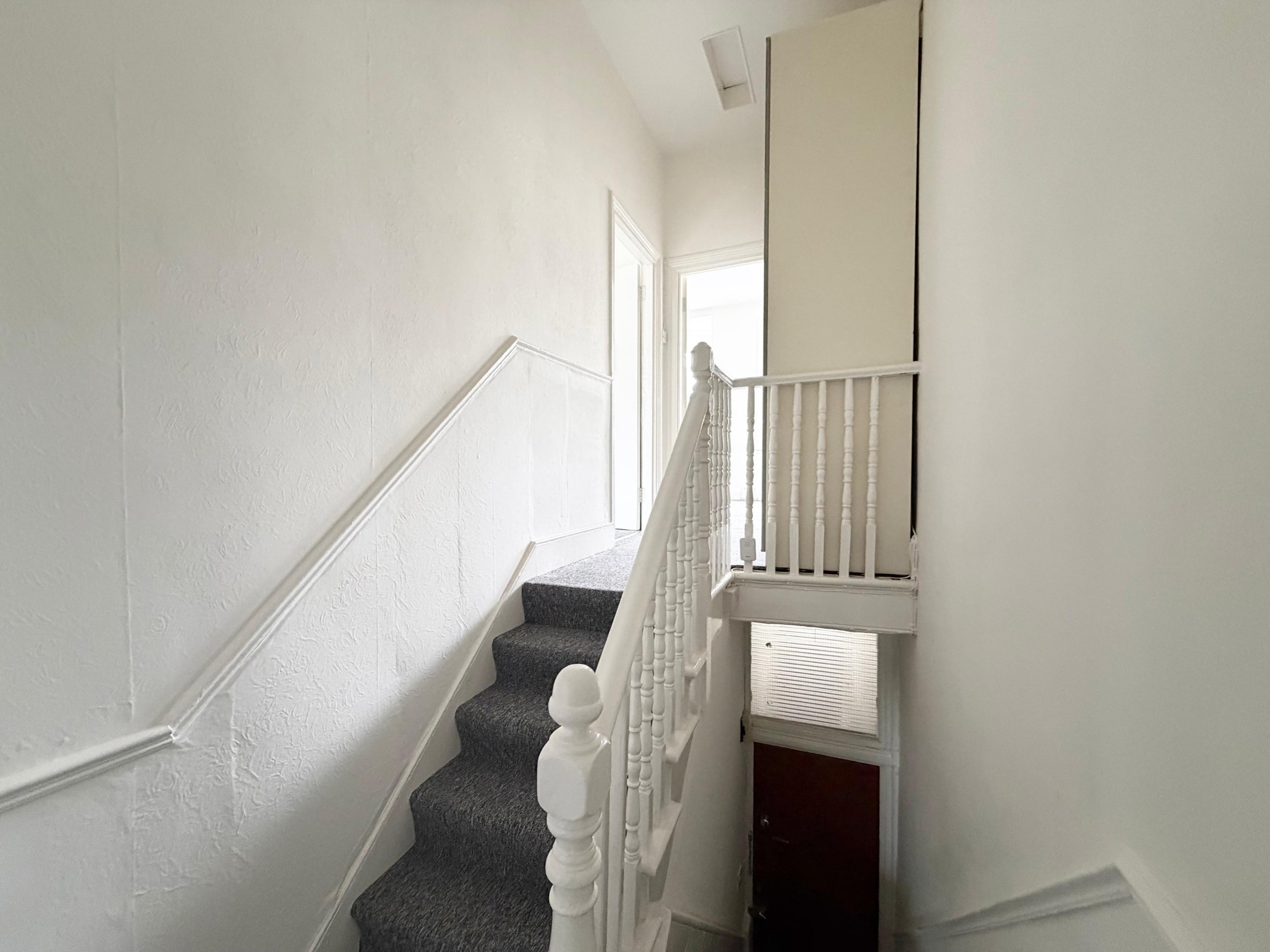 Flat Winchelsea Road in Greater London