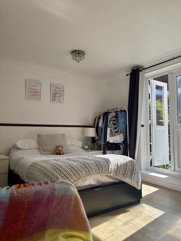 Room Canrobert Street in Greater London