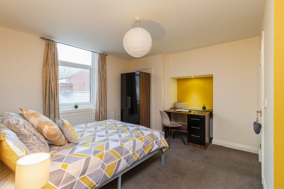 Room Whickham Street in Sunderland