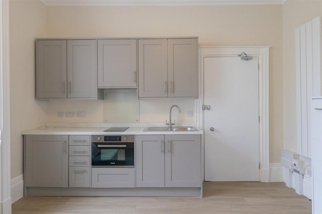 Flat Evesham Road in Cheltenham