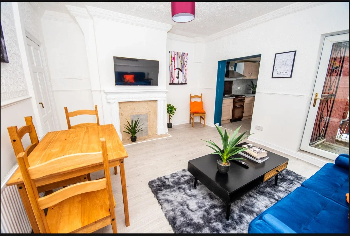 Room Doncaster Road in Barnsley