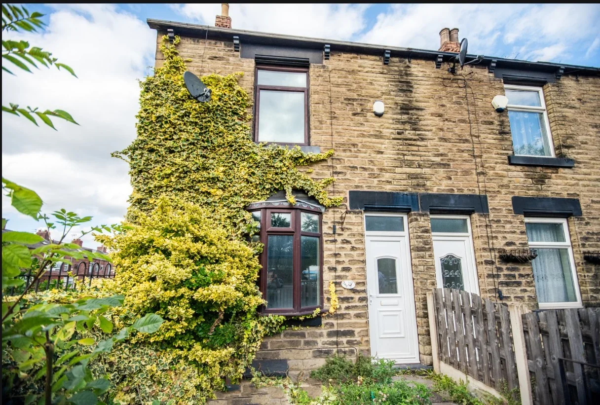Room Doncaster Road in Barnsley