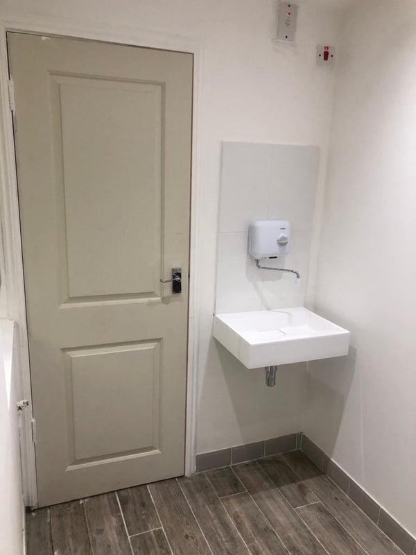 Room Chester Road in Greater London
