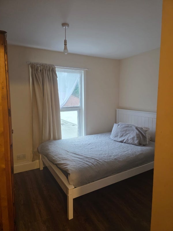 Room Amberley Grove in Greater London