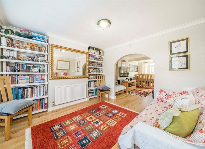 House Egerton Road in Greater London