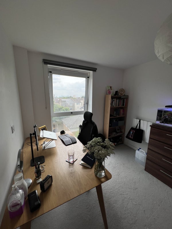 Room Seven Sisters Road in Greater London