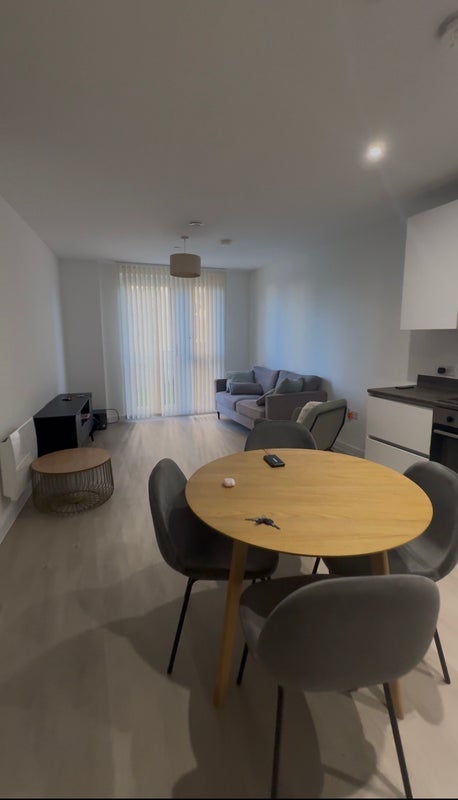 Room Griffiths Close in Birmingham