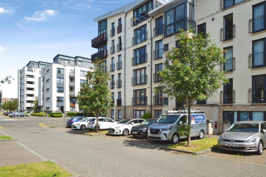 Flat Colonsay Close in City of Edinburgh