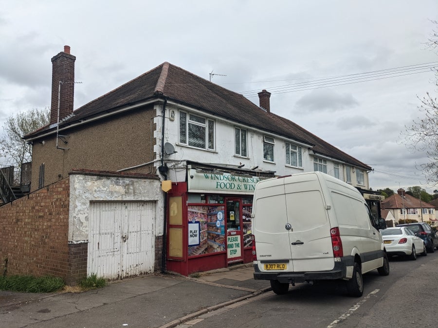 Flat Windsor Crescent in Northampton