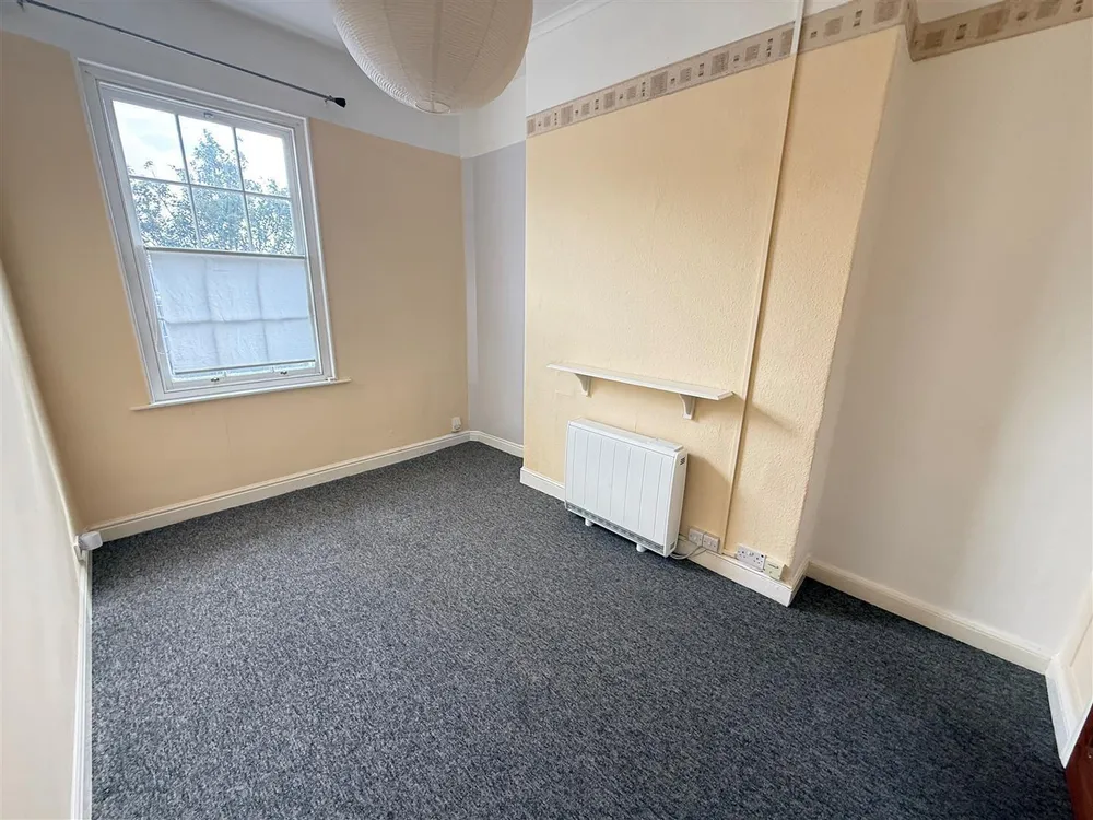 Flat Magdalen Street in Exeter
