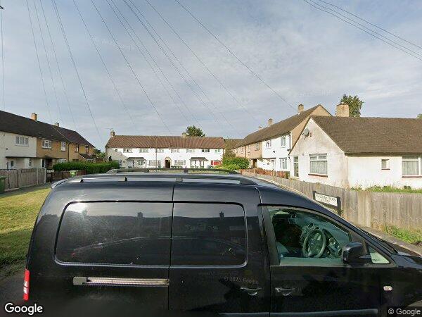 Room Elizabethan Way in Borough of Spelthorne