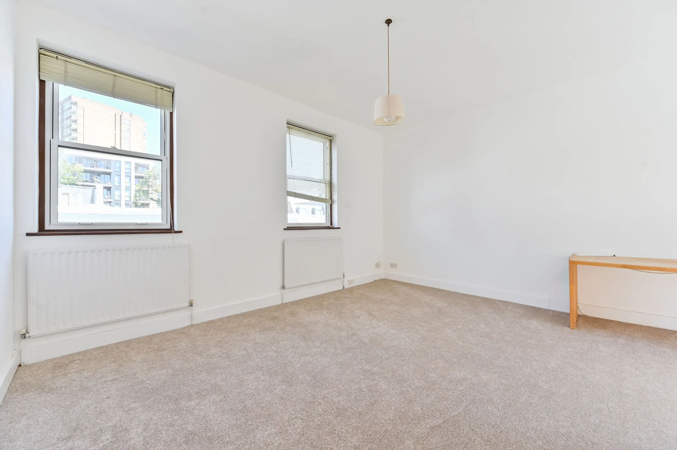 Flat Battersea High Street in Greater London