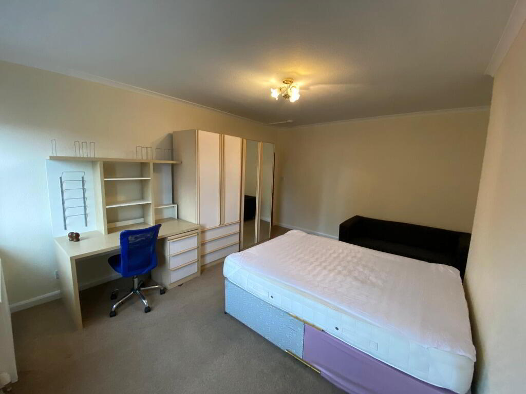 Flat New Mart Road in City of Edinburgh