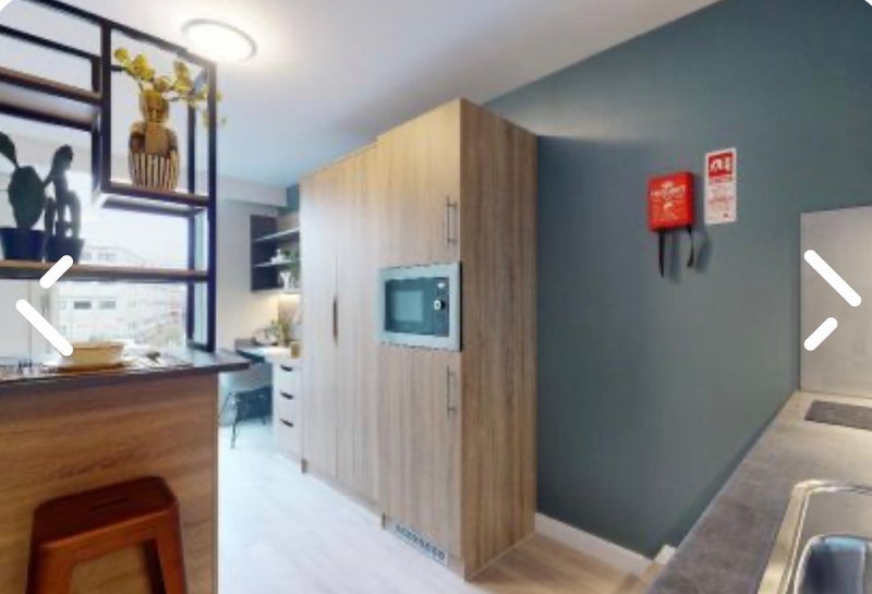 Room Ewer Street in Greater London