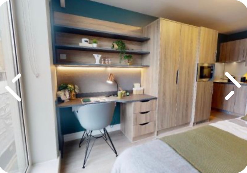 Room Ewer Street in Greater London