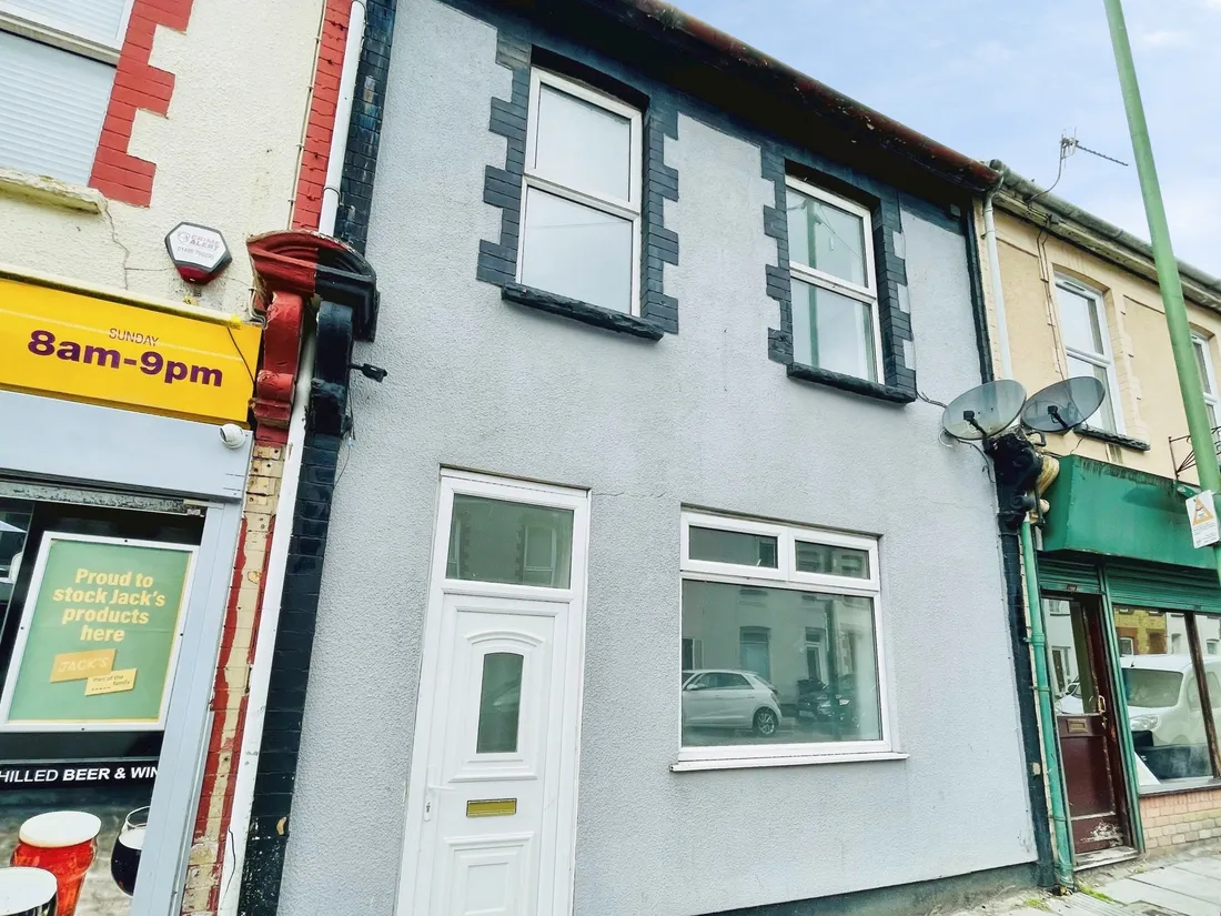 House Marine Street in Cwm