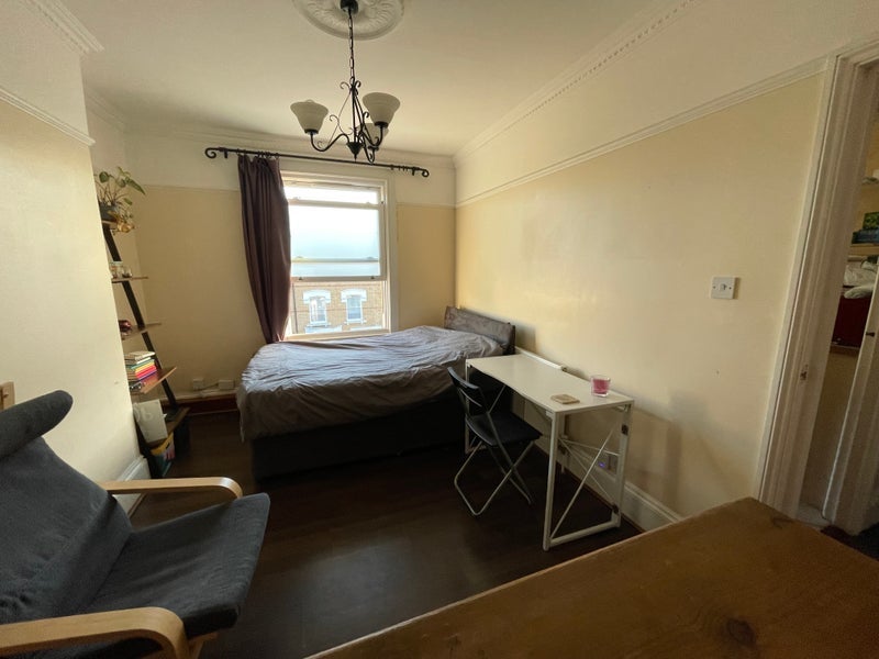 Room Oxford Road in Greater London