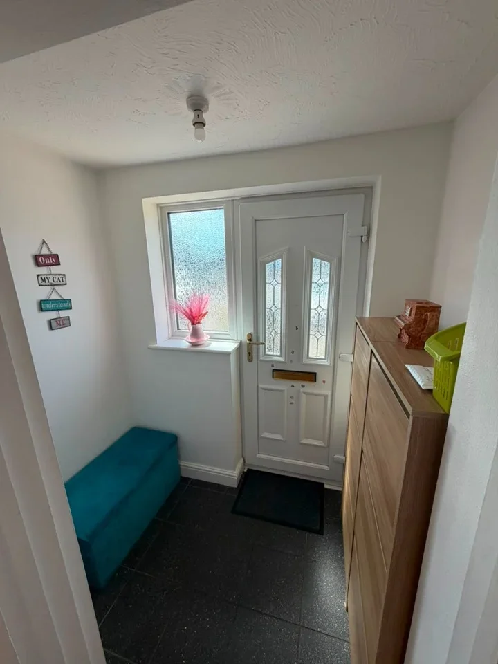 House Telscombe Way in Luton
