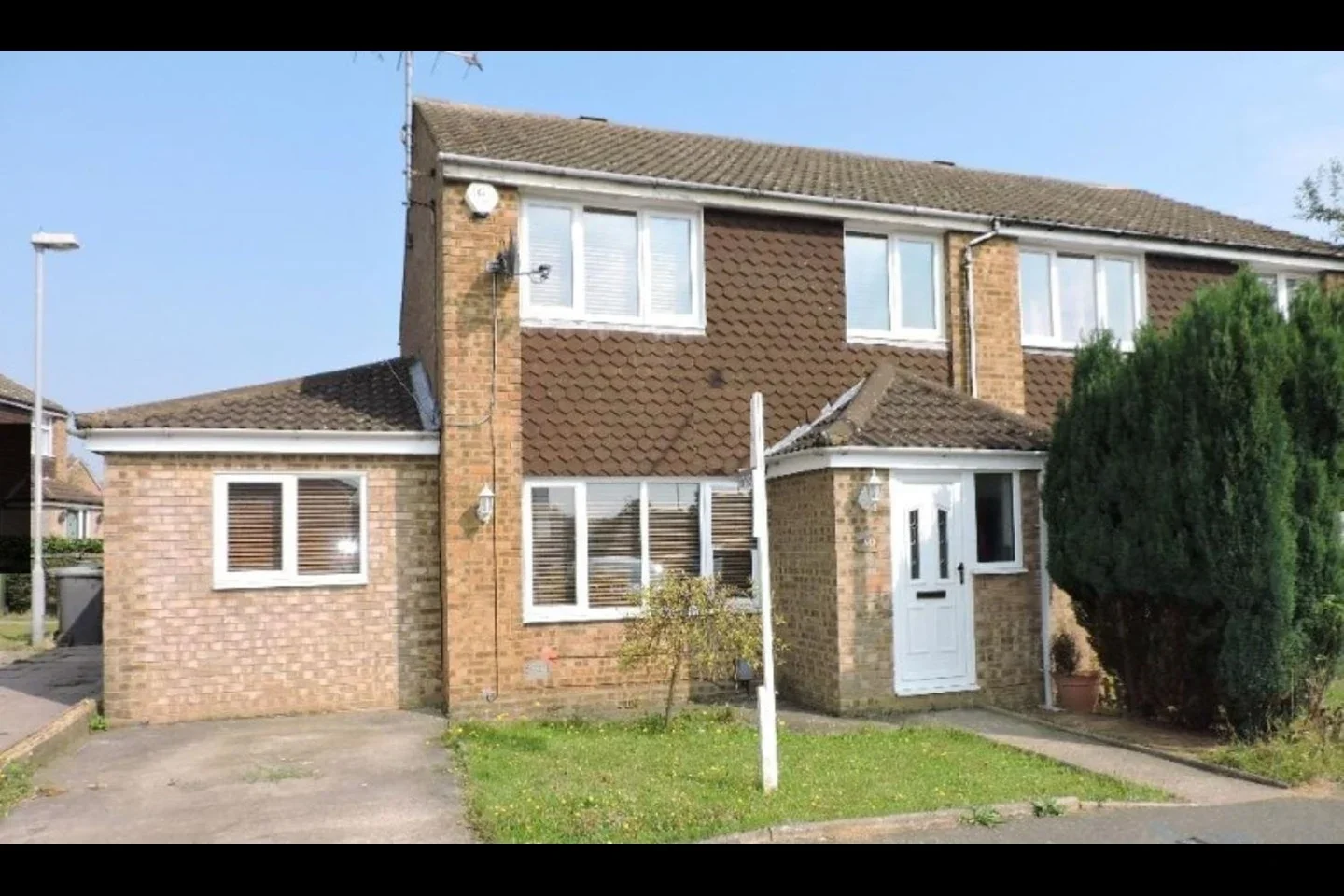 House Telscombe Way in Luton