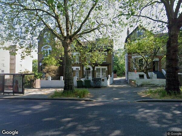 Flat Christchurch Road in Greater London