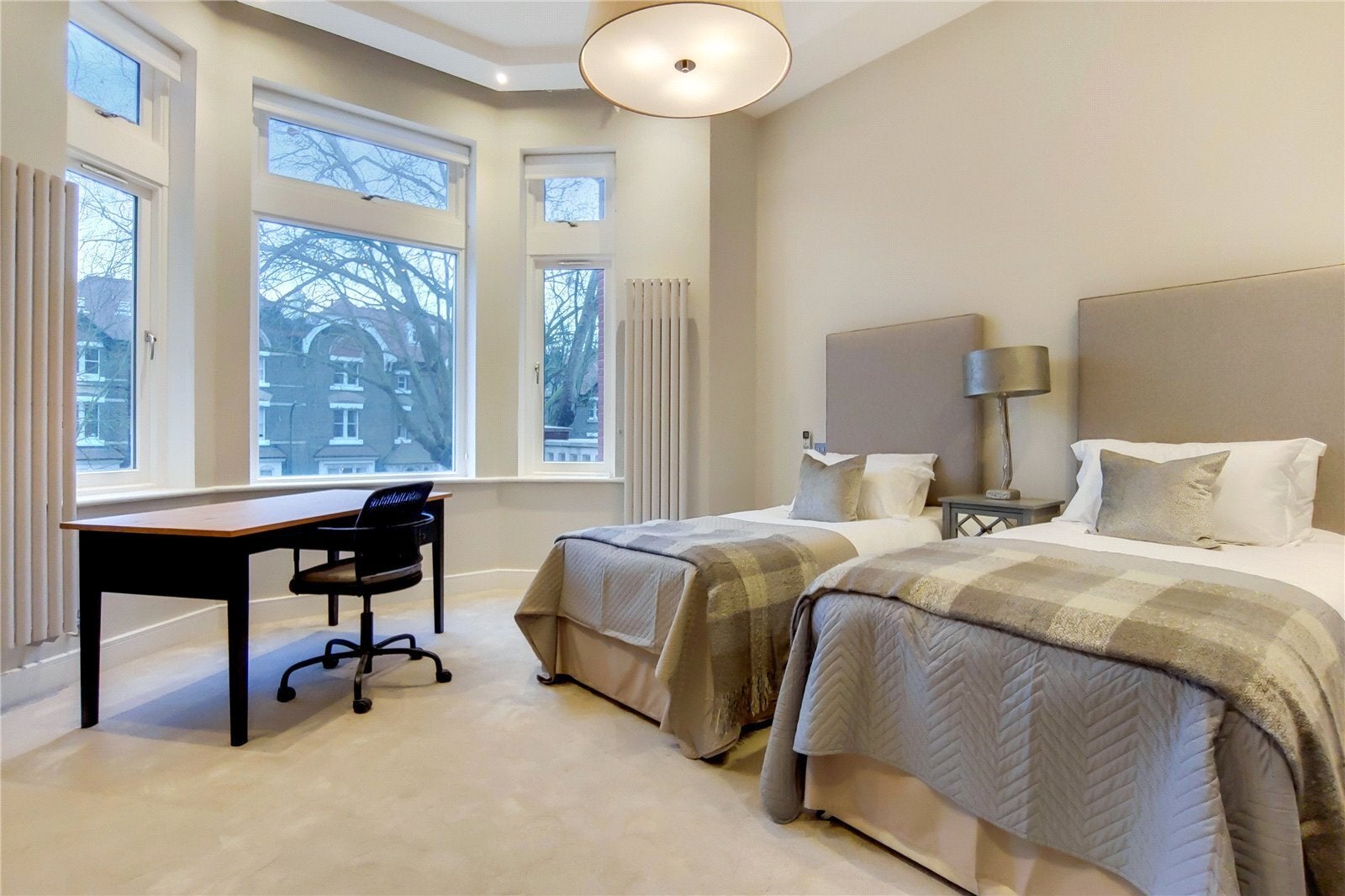 Flat Fitzjohn's Avenue in Greater London
