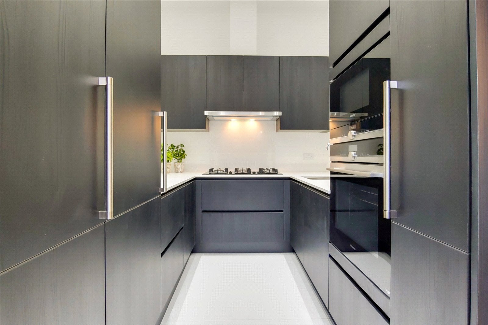 Flat Fitzjohn's Avenue in Greater London